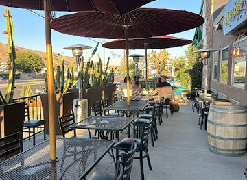 california/joshua-tree-national-park/bar/snake-bite-roadhouse