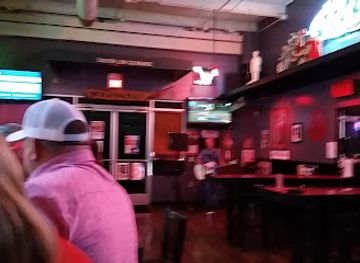 missouri/ozarks/bar/wise-guys