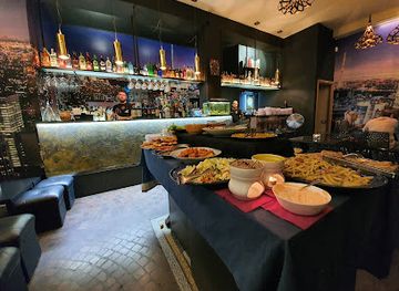 italy/pisa/bar/skyline-american-bar