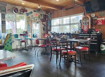 florida/st-augustine-beach/bar/obi-s-fillin-station