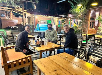 india/manali/old-manali/bar/rendez-vous-bar-restaurant