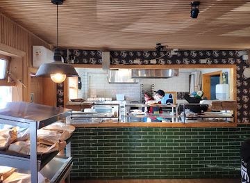 chile/chiloe-archipelago/bar/sanguche-patito