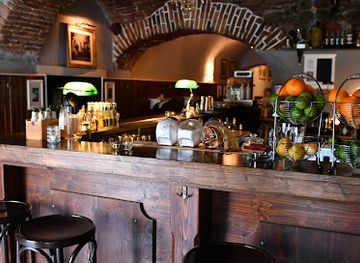 austria/linz/innenstadt/bar/frau-dietrich