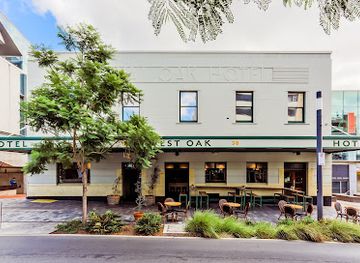 australia/south-west/bar/west-oak-hotel