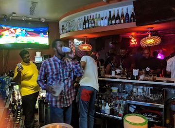 trinidad-and-tobago/port-of-spain/bar/the-avenue-pub-house