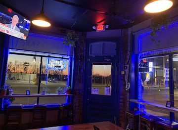 Free Street Tavern