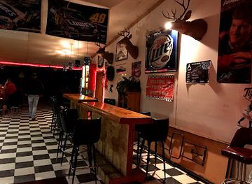 michigan/porcupine-mountains-wilderness-state-park/bar/twilly-s-sports-bar-grill