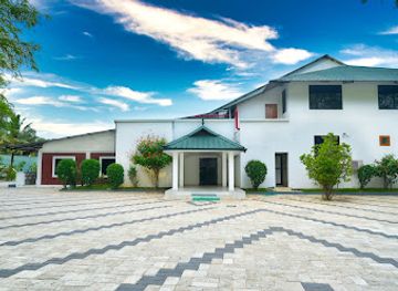 india/kerala-backwaters/bar/contour-backwaters-hotel-resort-convention-centre