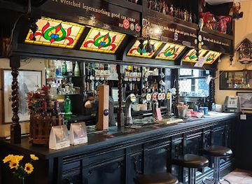 gibraltar/alameda-botanic-gardens/bar/the-angry-friar