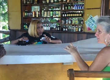 jamaica/runaway-bay-area/bar/a-mi-fi-tell-yuh-lounge-grill