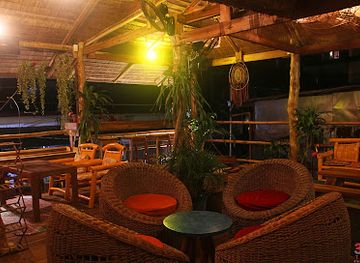 philippines/mimaropa/bar/rooftop-bar