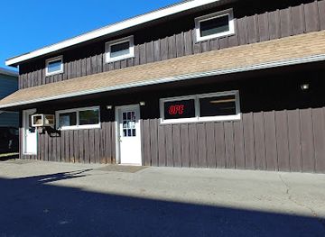 new-york/watkins-glen/bar/art-nancy-s