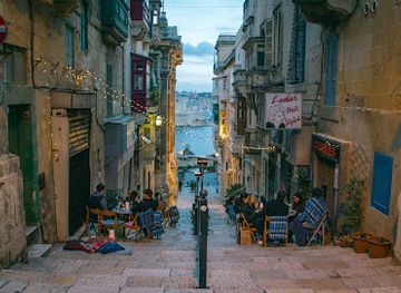 malta/southern-harbour/bar/cafe-society
