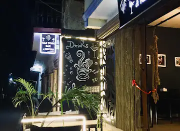 Old Town Bar & Restro