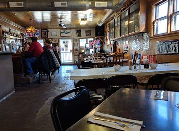 wisconsin/driftless-area/bar/riley-tavern