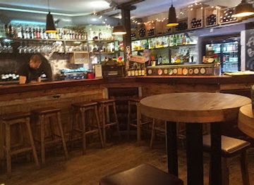 latvia/kurzeme/bar/sidrerija