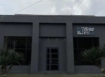 Bar 19