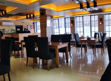 india/kashmir-great-lakes/bar/fat-panda