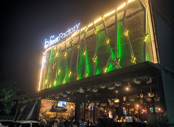 myanmar-burma/golden-rock/bar/the-beer-factory-yangon