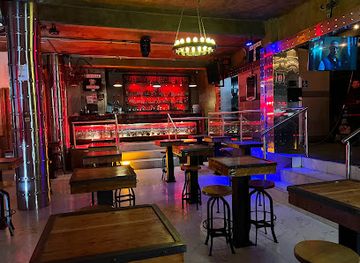 mexico/tijuana/zona-rio/bar/green-witch