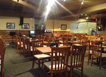 canada/james-bay/bar/cecil-s-brewhouse-and-kitchen