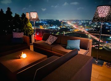 ghana/ashanti-confederacy/bar/sky-bar-25-restaurant-and-bar