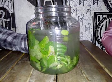 colombia/medellin/el-poblado/bar/vintrash