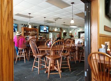 ohio/amish-country/bar/trails-end-restaurant