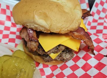 kansas/red-hills/bar/odells-bar-grill
