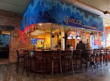 vermont/franklin-county/bar/twiggs-american-gastropub