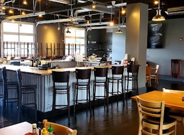 pennsylvania/delaware-water-gap-national-recreation-area/bar/trackside-grill-bar