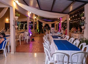 paraguay/ypacarai/bar/las-camelias