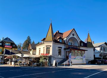 austria/worthersee/bar/monkey-circus