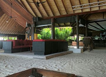 maldives/gaafu-dhaalu-atoll/bar/main-bar