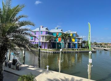 louisiana/grand-isle-state-park/bar/hurricane-hole