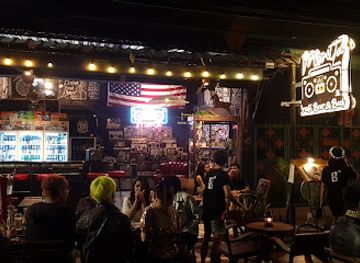 thailand/ayutthaya/bar/monita-craft-beer-beef