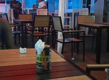 sierra-leone/freetown/bar/empress-bar