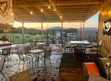 illinois/shawnee-hills/bar/honker-hill-winery