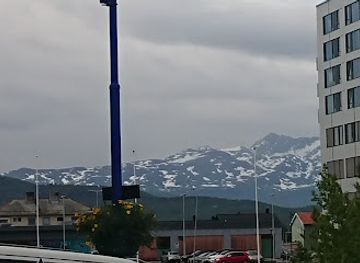 norway/senja-island/bar/senja-hotel