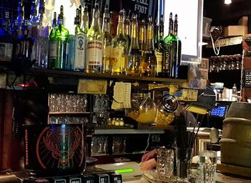 germany/dusseldorf/altstadt/bar/da-spiegel