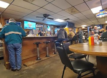 kansas/southeast-kansas/bar/his-hers-bar-grill