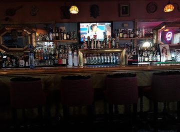 new-jersey/hackensack-meadowlands/bar/lenora-s-bar-grill
