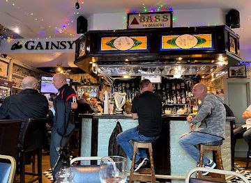 united-kingdom/derry/bar/gainsborough-bar