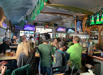 Longboard Restaurant & Pub