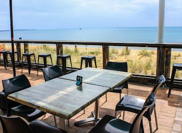 australia/fraser-island/bar/aquavue-beachfront-bar-eatery