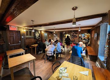 canada/gaspe-peninsula/bar/pub-borgia