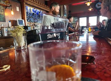 minnesota/grand-marais/bar/the-raven