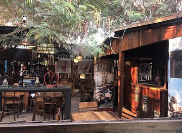 angola/kissama-national-park/bar/4-gajos-london-pub