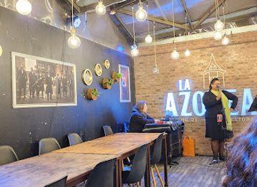 chile/valparaiso/cerro-bellavista/bar/la-azotea-restobar