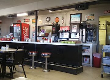 missouri/big-sugar-creek-state-park/bar/marydean-s-cafe-marydeans-family-restaurant